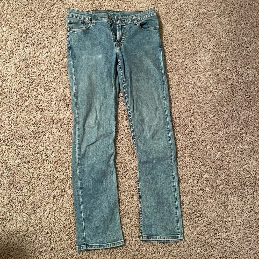 Men’s Levi’s 511 Slim Fit Jeans 
Size 32 x 34 
Light Wash